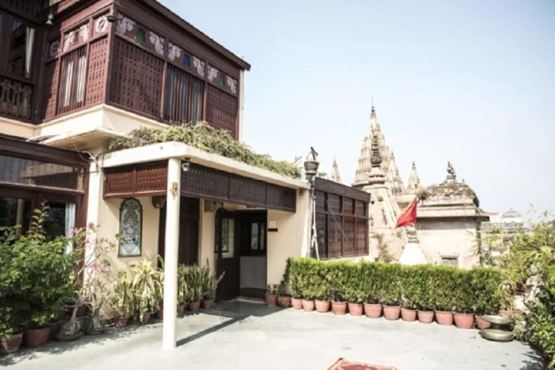 Jardin de l'hôtel Gange View à Varanasi - Inde | Au Tigre Vanillé