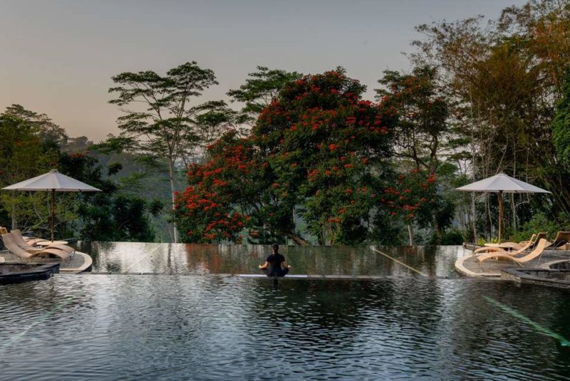 Piscine de l'hôtel Mesastila - Indonésie | Au Tigre Vanillé