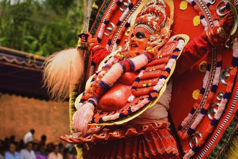 Specatcle de danse traditionnelle Kathakali à Cochin en Inde du Sud | Au Tigre Vanillé