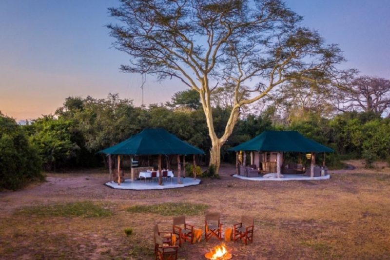 Feu de camp de l'hotel Kuthengo à Liwonde - Malawi | Au Tigre Vanillé