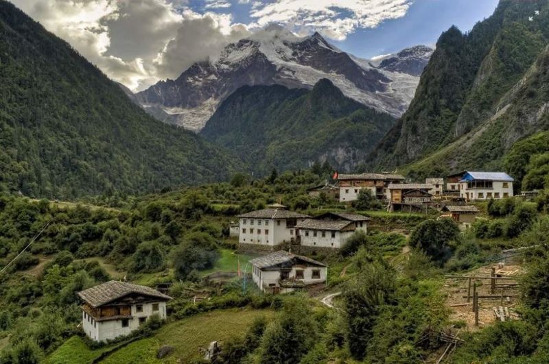 Village dans l'Himalaya à Shangri La - Chine | Au Tigre Vanillé