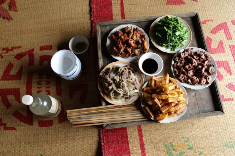 Diner typique du Soi Mu Lodge - Vietnam | Au Tigre Vanillé