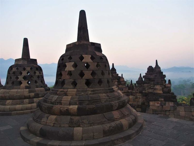 Lever de soleil au temple de Borobudur - Indonésie | Au Tigre Vanillé
