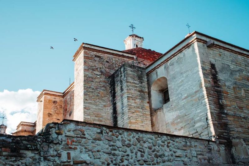 Admirer les mosaïques de l'église de Mitla - Mexique | Au Tigre Vanillé