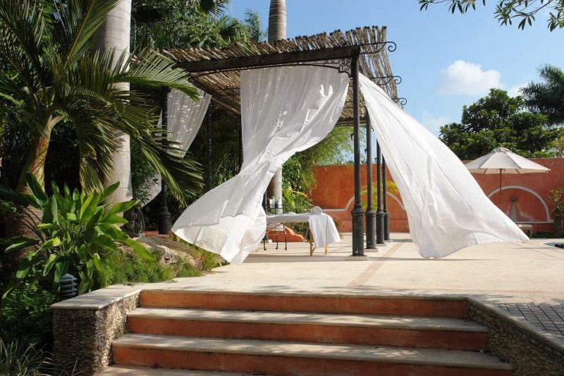Spa extérieur à l'Hacienda Xcanatun à Merida - Mexique | Au Tigre Vanillé