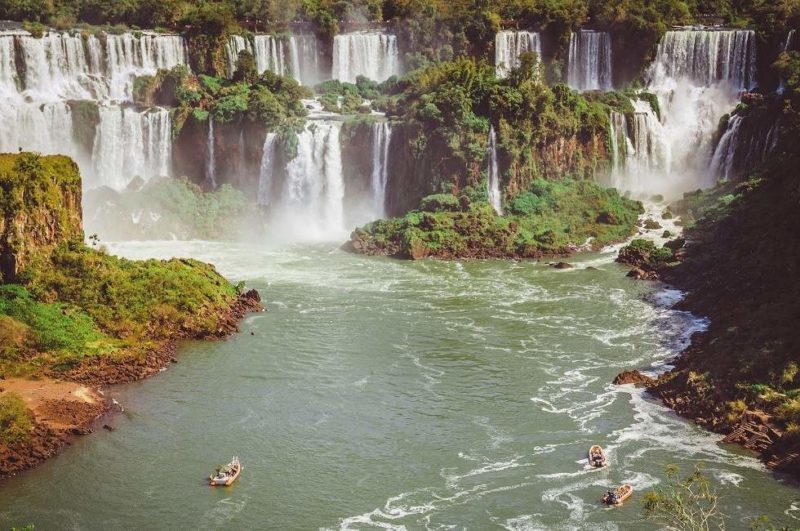Naviguer en zodiac jusqu'au pied des chutes d'Iguazu - Argentine | Au Tigre Vanillé
