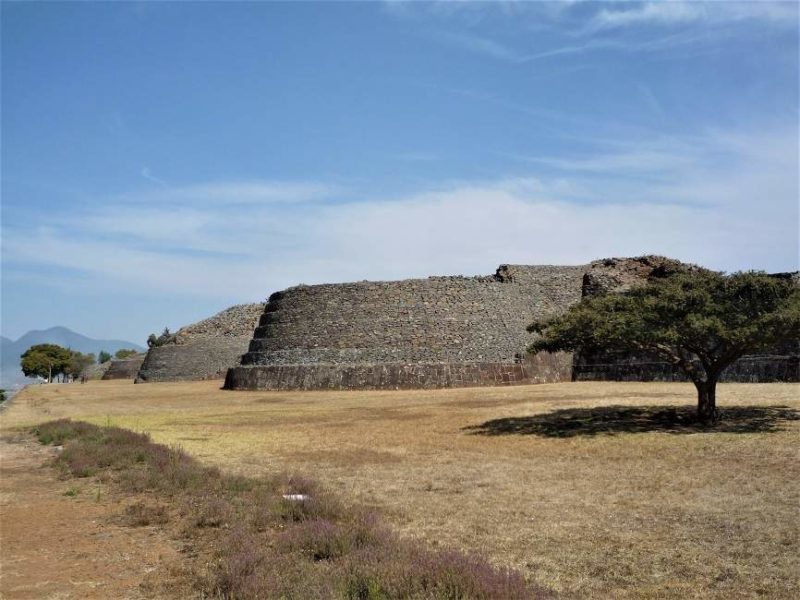 pyramide-empire-tarasque-tzintzuntzan-mexique Excursion vers les pyramides de Tzintzuntzan - Mexique | Au Tigre Vanillé