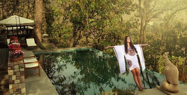 Piscine et spa de l'hotel Ananda de Rishikesh en Inde du Nord | Au Tigre Vanillé