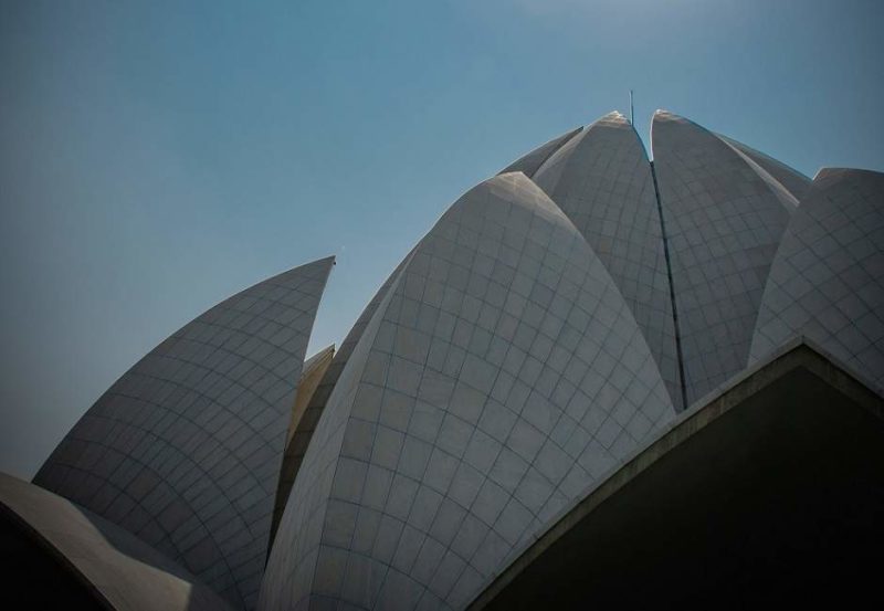 Temple moderne du lotus à Delhi en Inde du Nord | Au Tigre Vanillé
