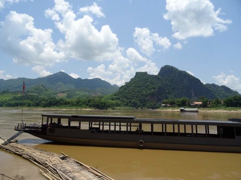 Croisière sur un bateau à Luang Prabang - Laos | Au Tigre Vanillé