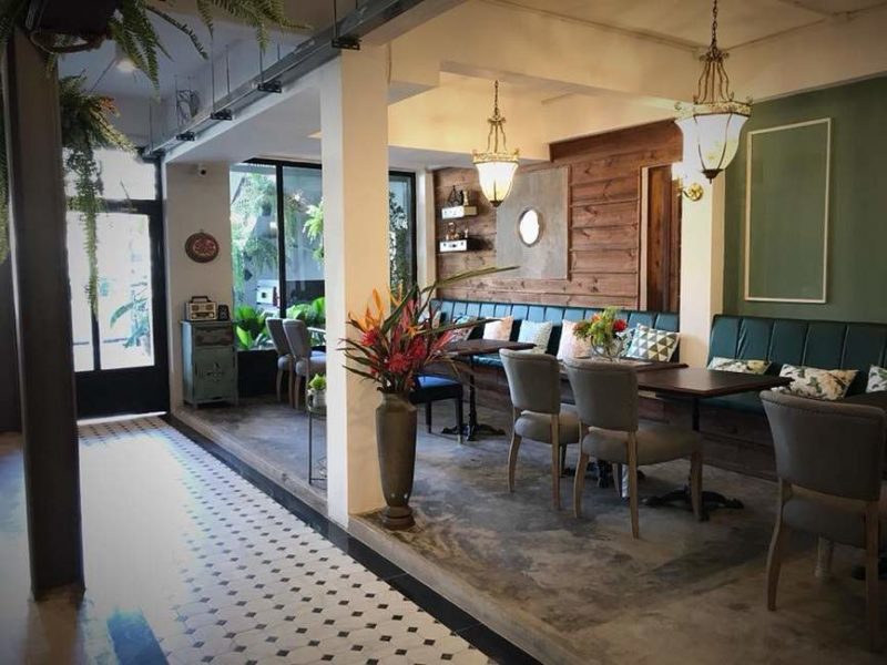 Restaurant de l'hôtel Bloom Cafe à Vientiane - Laos | Au Tigre Vanillé