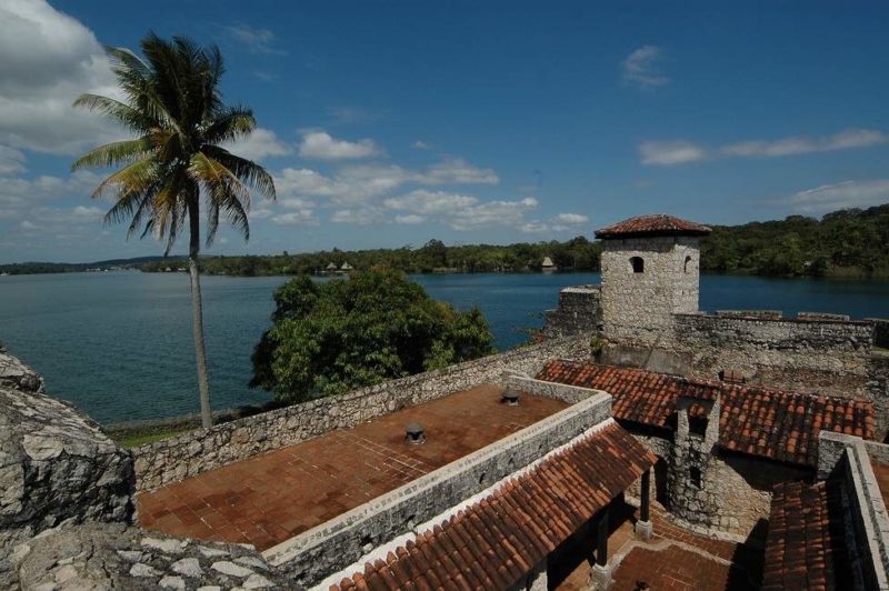 Histoire et visite du Castillo de San Felipe - Guatemala | Au Tigre Vanillé