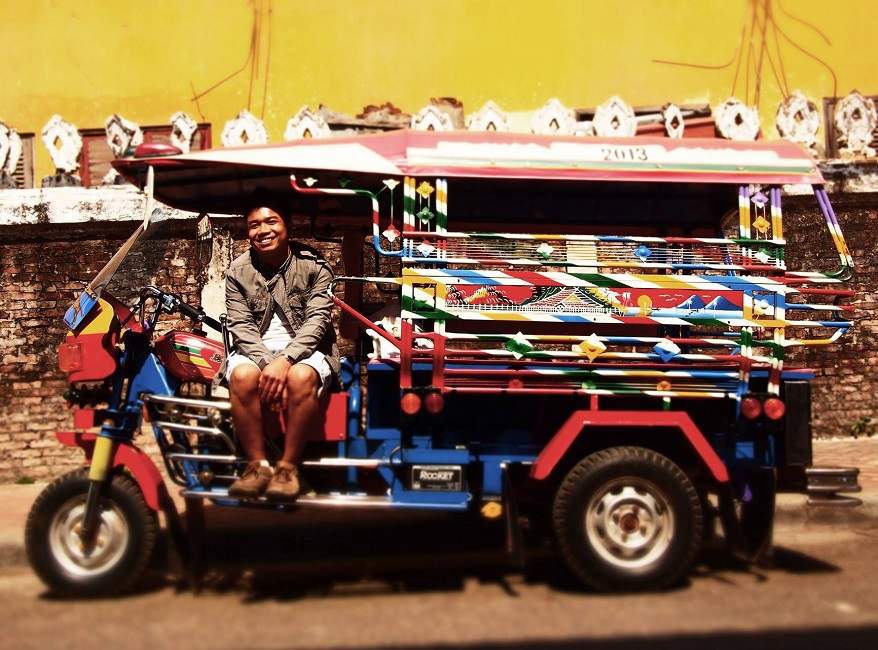 En tuk tuk à Vientiane - Laos | Au Tigre Vanillé