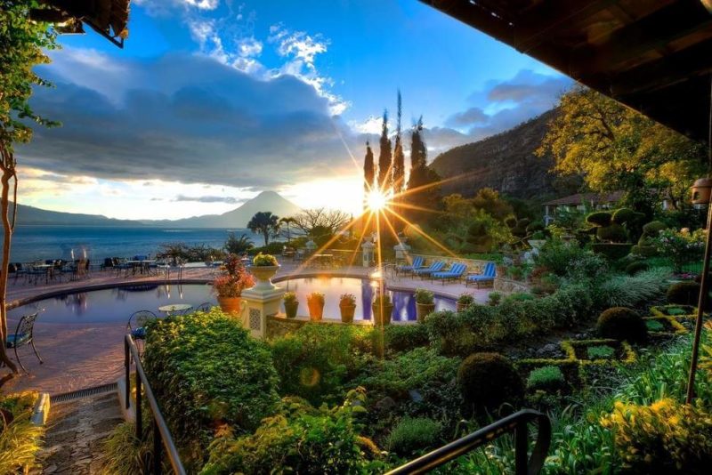 Piscine de l'hôtel Atitlan - Guatemala | Au Tigre Vanillé