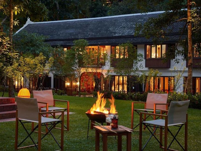 Apéritif autour du feu de l'hôtel Rosewood à Luang Prabang - Laos | Au Tigre Vanillé