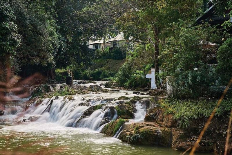 Rivière et jungle de l'hôtel Rosewood à Luang Prabang - Laos | Au Tigre Vanillé