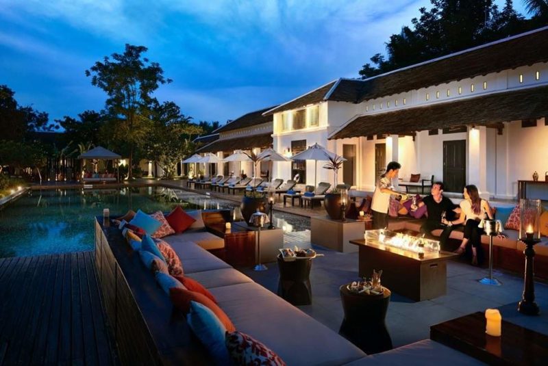 Piscine principale de l'hôtel Sofitel à Luang Prabang - Laos | Au Tigre Vanillé
