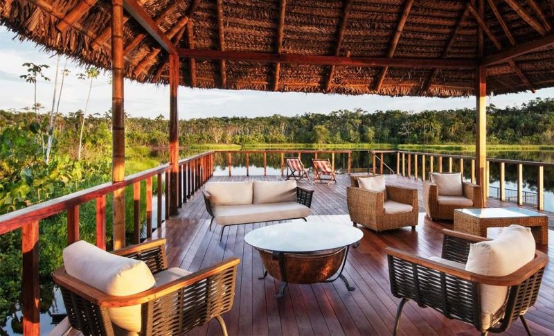 Se prélasser sur la terrasse du Sacha Lodge en Amazonie - Equateur | Au Tigre Vanillé
