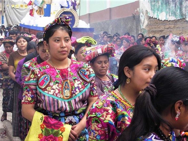 fete-ceremonie-dieux-maya-guatemala Procession pour les dieux maya - Guatemala | Au Tigre Vanillé