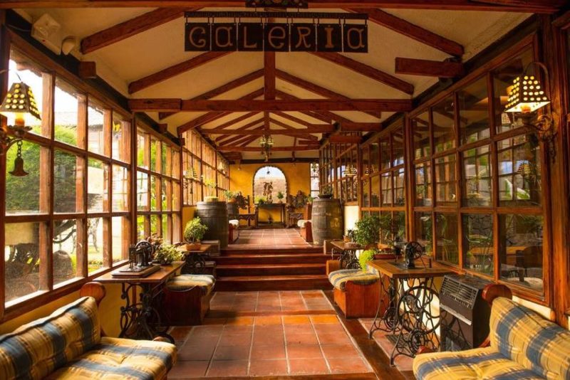 Hall de l'Hosteria Andaluza - Equateur | Au Tigre Vanillé