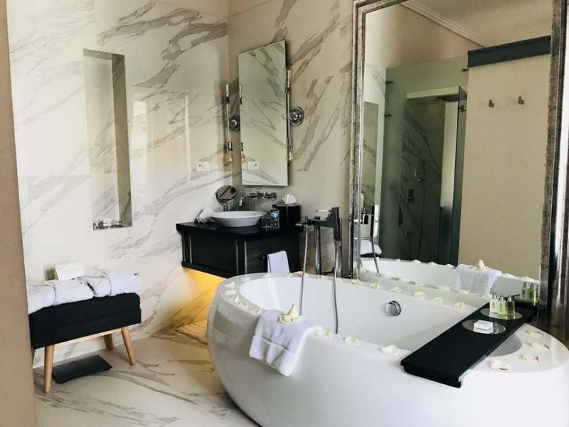 Salle de bains à l'hôtel Illa Experience à Quito - Equateur | Au Tigre Vanillé
