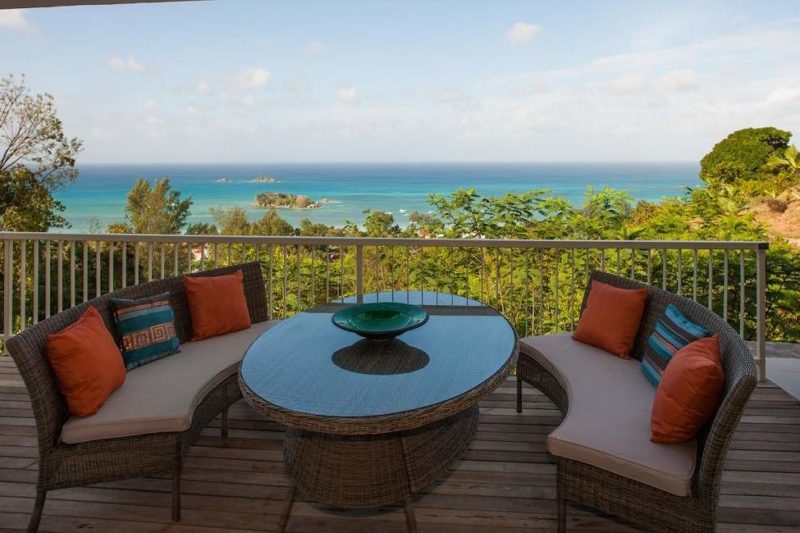 Terrasse del'hôtel Le Duc de Praslin - Seychelles | Au Tigre Vanillé