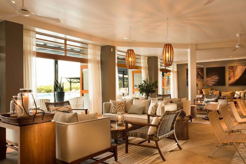 Salon de l'hôtel Finch Bay sur Santa Cruz dans les Galapagos - Equateur | Au Tigre Vanillé