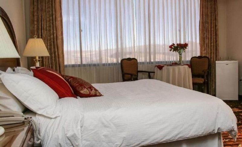 Chambre de l'hotel Coloso à Potosi- Bolivie | Au Tigre Vanillé