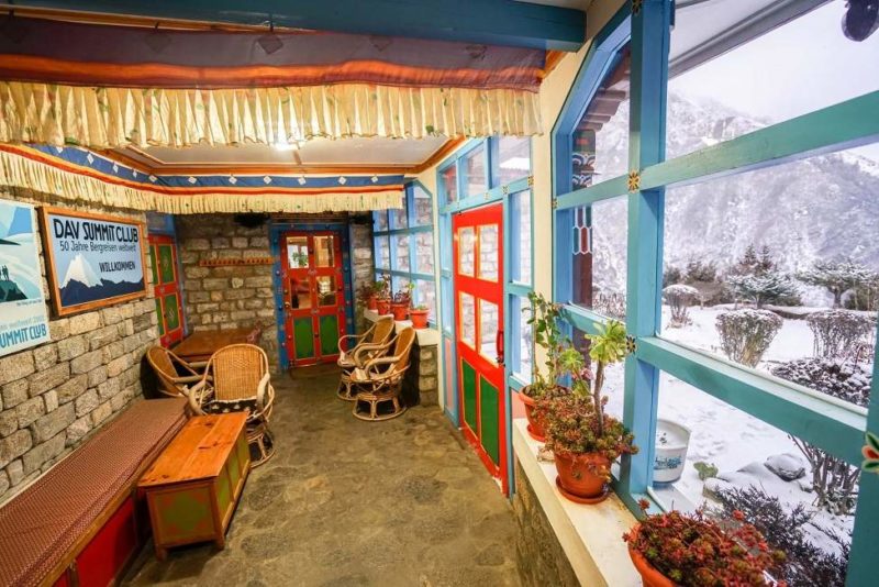 Salon de l'hotel Everest Summit Lodge à Mende - Népal | Au Tigre Vanillé