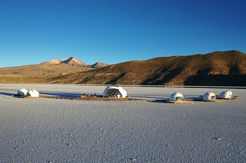 Vue depuis l'hotel Kachi Lodge dans le désert de sel d'Uyuni- Bolivie | Au Tigre Vanillé