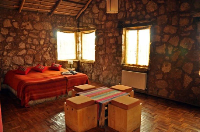 Chambre de l'hotel Tayka Depiedra dans le désert du Lipez- Bolivie | Au Tigre Vanillé
