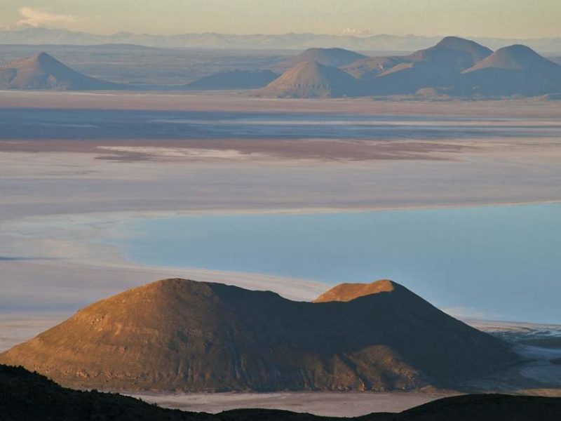 Volcan Tunupa dans le désert de sel d'Uyuni- Bolivie | Au Tigre Vanillé