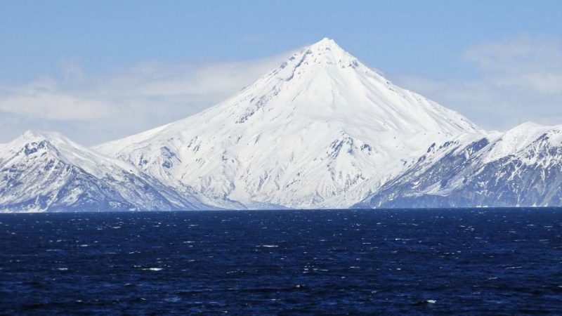 Vue sur les volcans depuis Petropavlosk - Kamtchatka - Russie | Au Tigre Vanillé