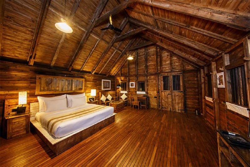 Chambre en bois de l'hôtel Aliya à Sigiriya- Sri Lanka | Au Tigre Vanillé
