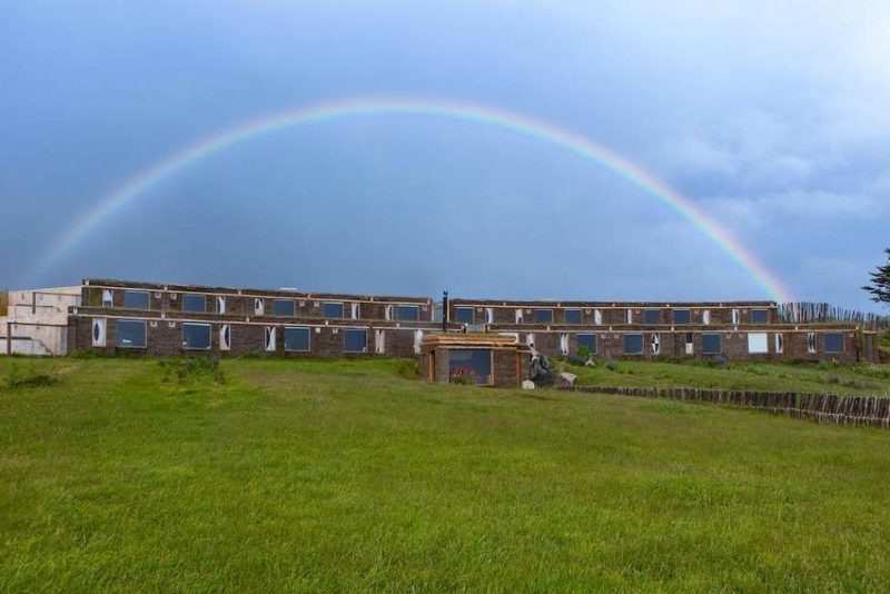 Batiment de l'hôtel Altiplanico en Patagonie à Puerto Natales - Chili | Au Tigre Vanillé