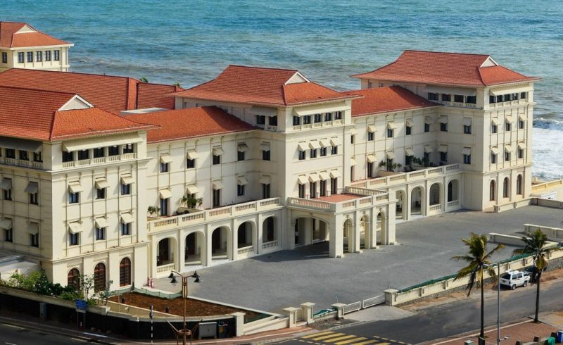 Façade de l'hotel Galle à Colombo - Sri Lanka | Au Tigre Vanillé