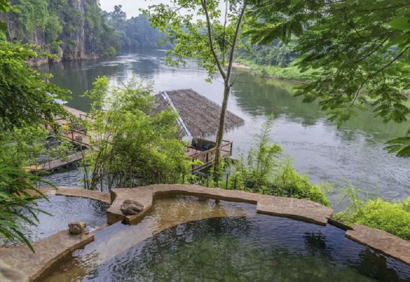 Piscine de l'hotel glamping Hintok River Camp à Kanchanaburi - Thailande | Au Tigre Vanillé