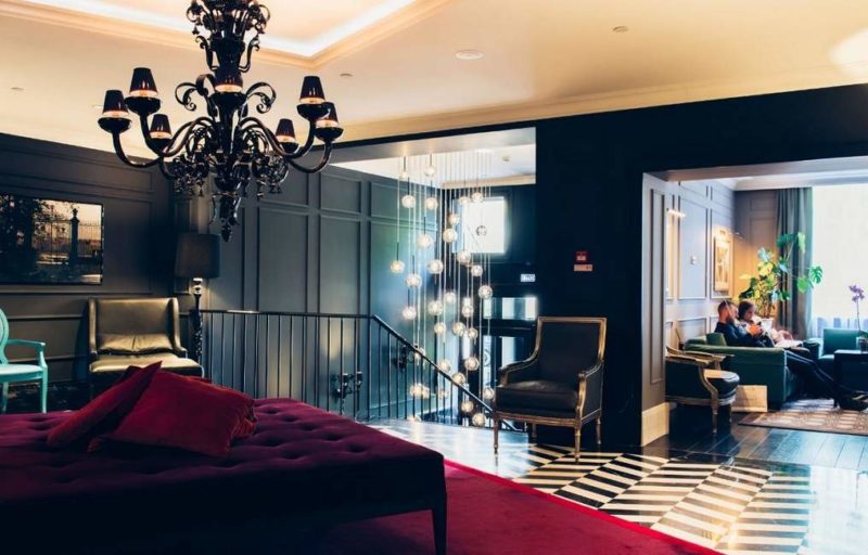 Lobby de l'hôtel Dom à St-Pétersbourg - Russie | Au Tigre Vanillé