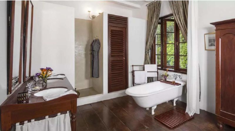 Bains de l'hôtel Kandy House à Kandy - Sri Lanka | Au Tigre Vanillé