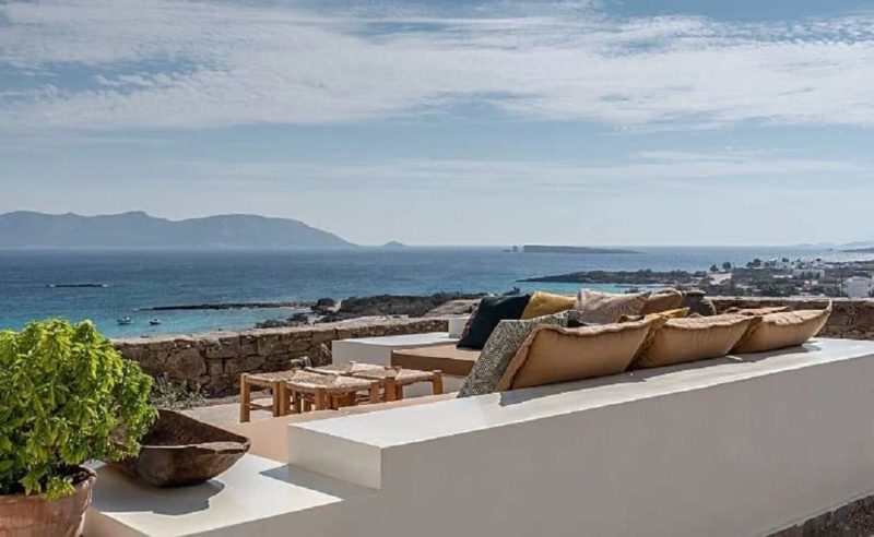 Terrasse de l'hôtel Eros à Koufonissi dans les Cyclades - Grèce | Au Tigre Vanillé