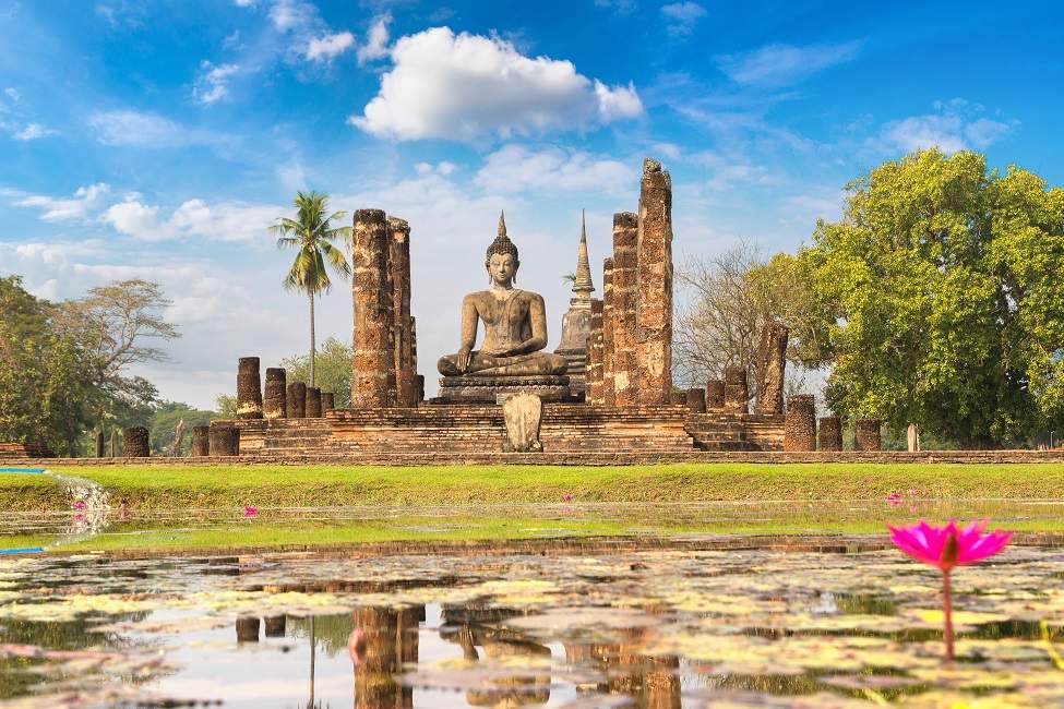 Temples bouddhistes et champs de lotus à Sukhothai - Thaïlande | Au Tigre Vanillé