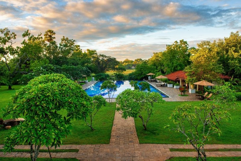 Vue depuis le restaurant de l'hotel Ulagalla à Anuradhapura - Sri Lanka | Au Tigre Vanillé