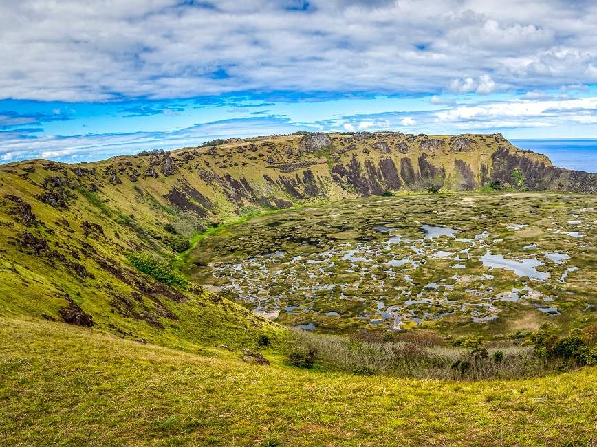 Cratère d'un volcan à l'Île de Pâques - Chili | Au Tigre Vanillé