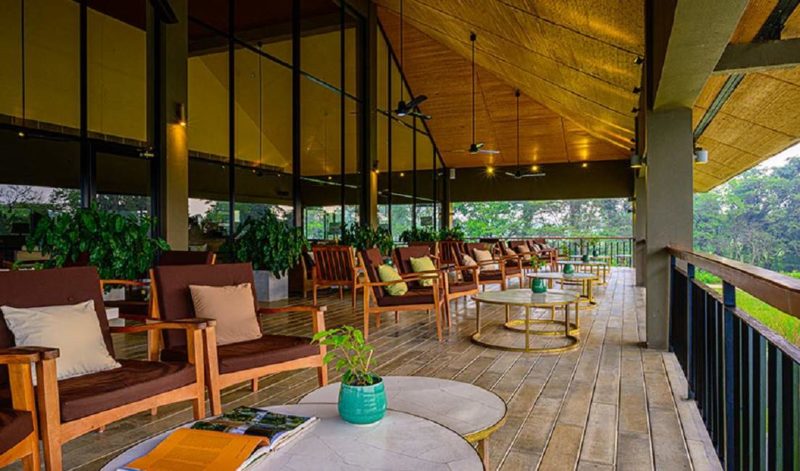 Terrasse de l'hôtel Water Garden à Sigiriya- Sri Lanka | Au Tigre Vanillé