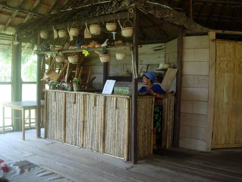 Lobby de l'hôtel lodge Akwadup sur les îles San Blas - Panama | Au Tigre Vanillé