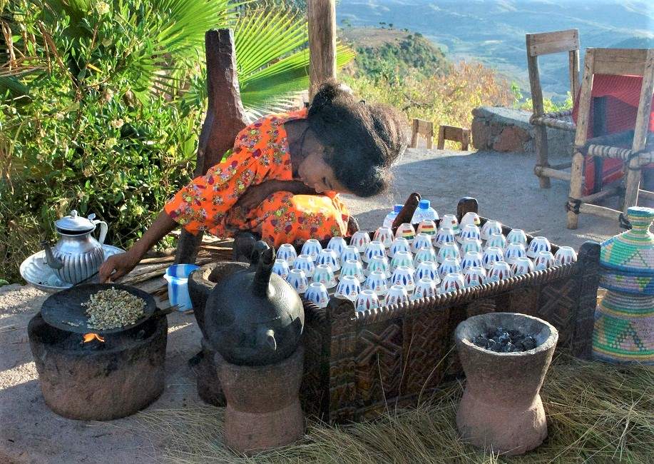 Cérémonie du café buna à Gondar - Éthiopie | Au Tigre Vanillé