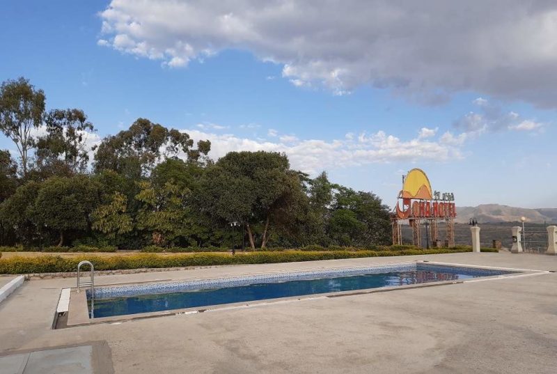 Piscine de l'hôtel Goha à Gondar - Éthiopie | Au Tigre Vanillé