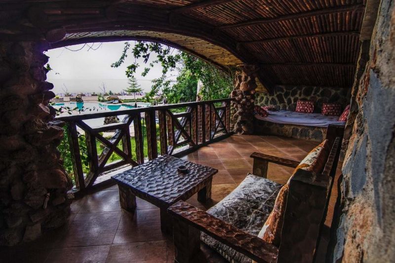 Terrasse de l'hôtel Karifu au lac Tana - Éthiopie | Au Tigre Vanillé