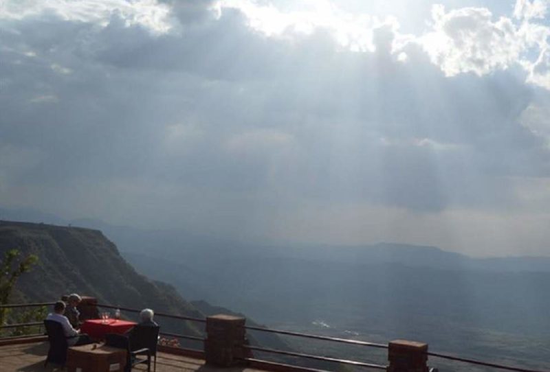 Vue de l'hôtel Mountain View à Lalibela - Éthiopie | Au Tigre Vanillé