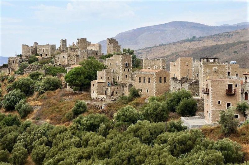 Village en pierre de Magne dans le Peloponnèse - Grèce | Au Tigre Vanillé